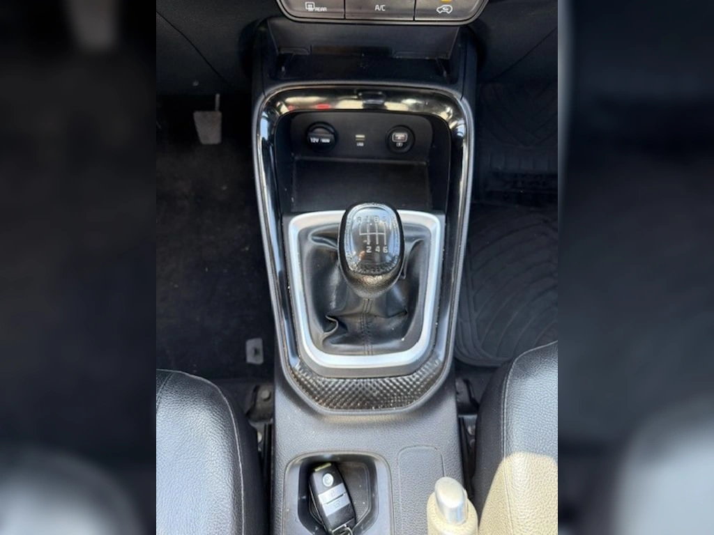Kia Sonet 1.5 Ex Mecanico año 2021