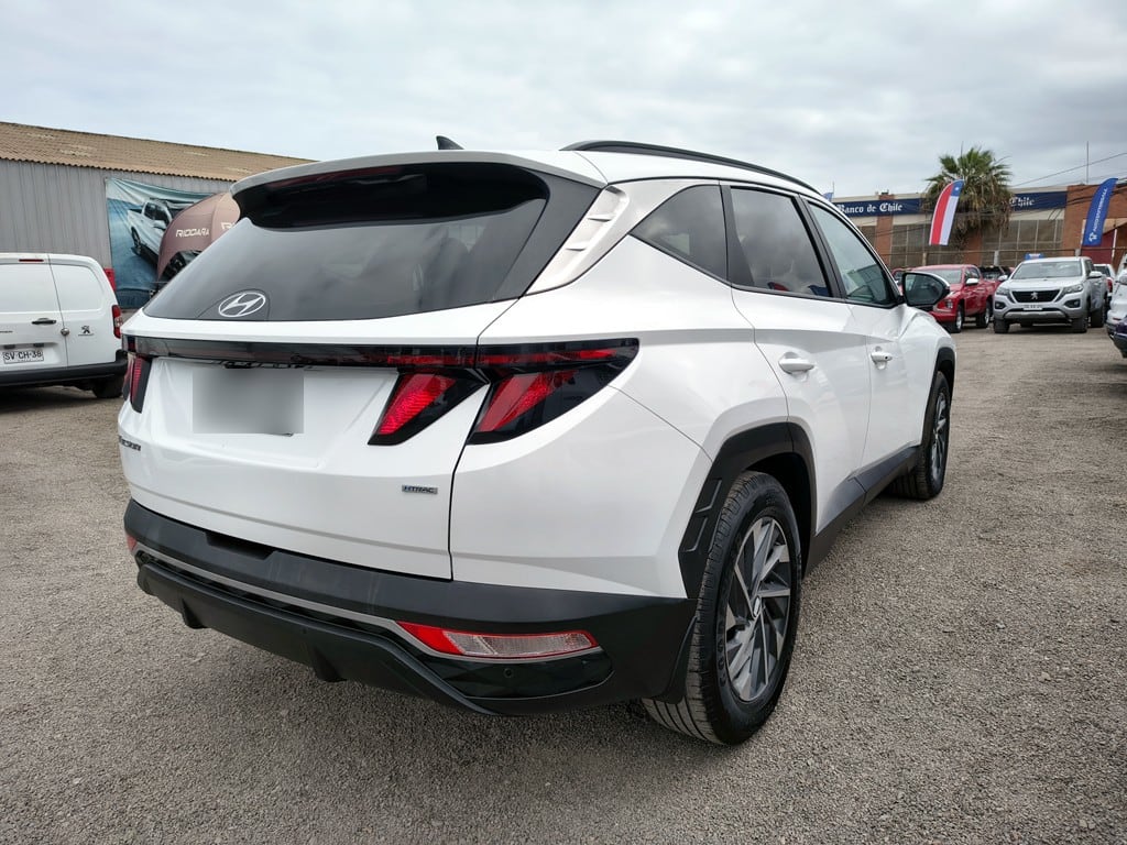 Hyundai Tucson 2.0 Gasolina 4x4 T/a año 2024