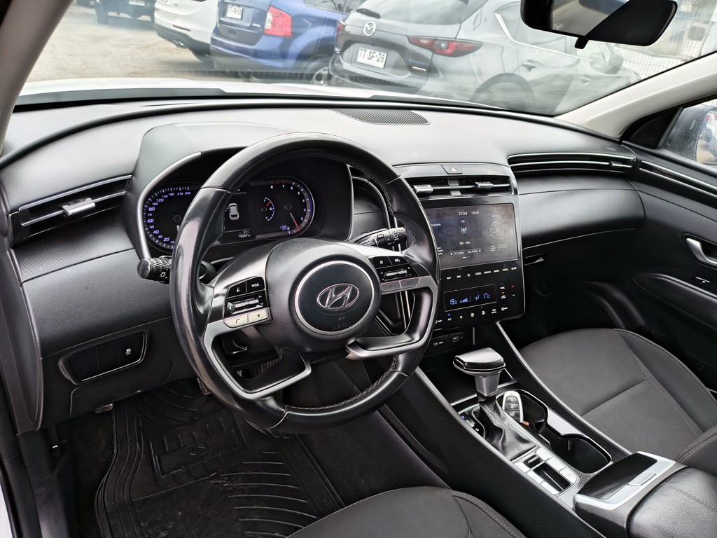 Hyundai Tucson 2.0 Gasolina 4x4 T/a año 2024