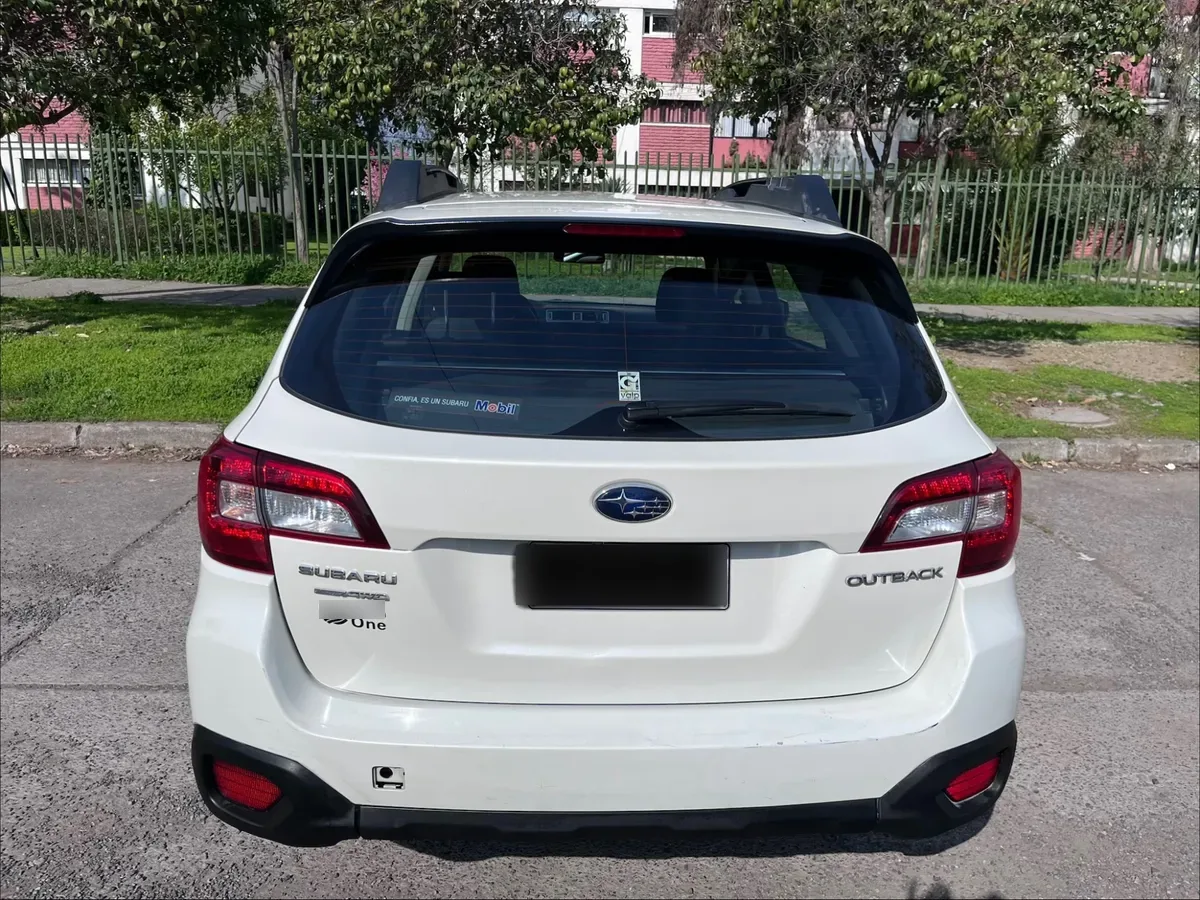 SUBARU OUTBACK 2.5 I Cvt Limited Zt (hk) At 4x4 año 2016