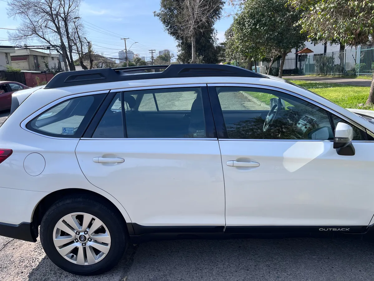 SUBARU OUTBACK 2.5 I Cvt Limited Zt (hk) At 4x4 año 2016