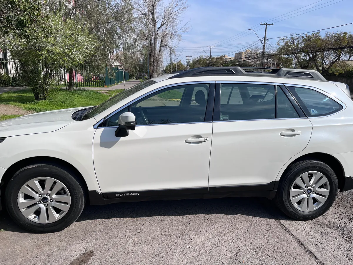 SUBARU OUTBACK 2.5 I Cvt Limited Zt (hk) At 4x4 año 2016