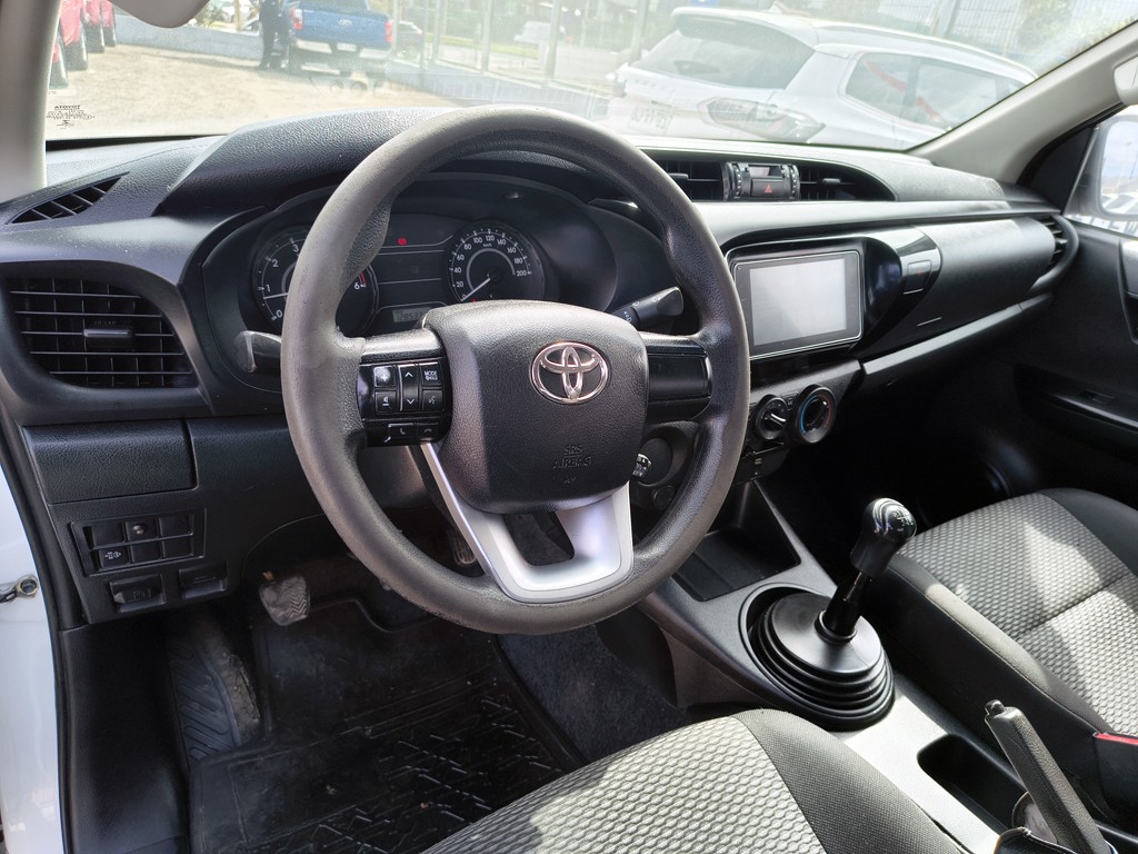 Toyota Hilux 2.4 Diesel 4x2 T/m año 2021