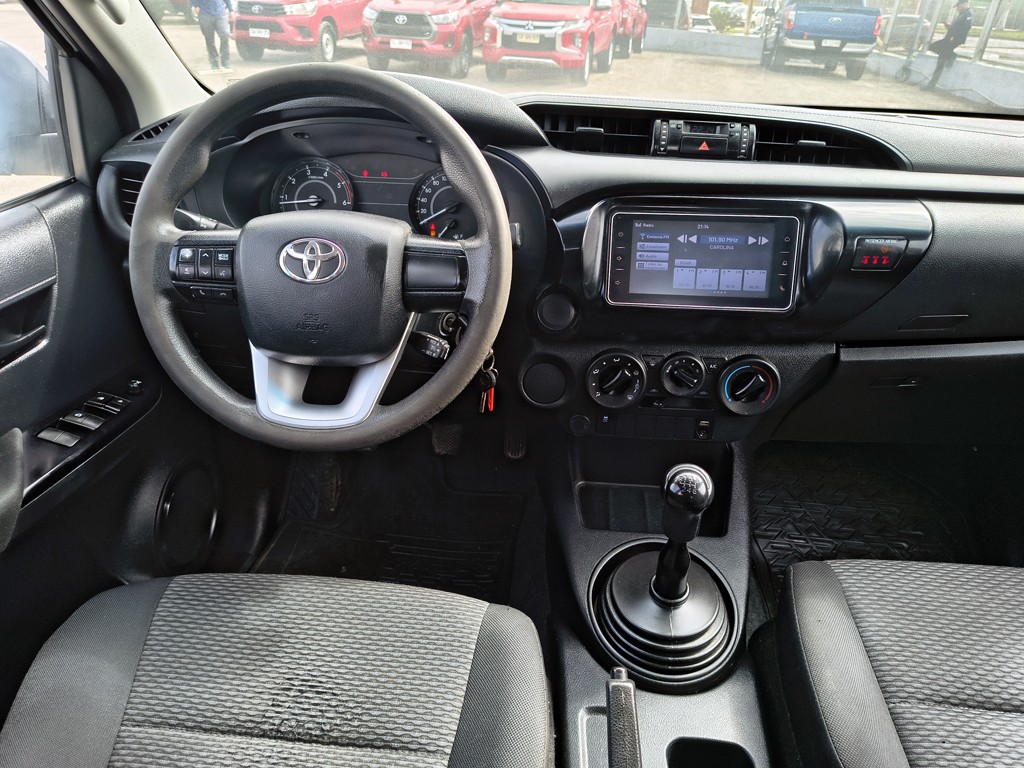 Toyota Hilux 2.4 Diesel 4x2 T/m año 2021