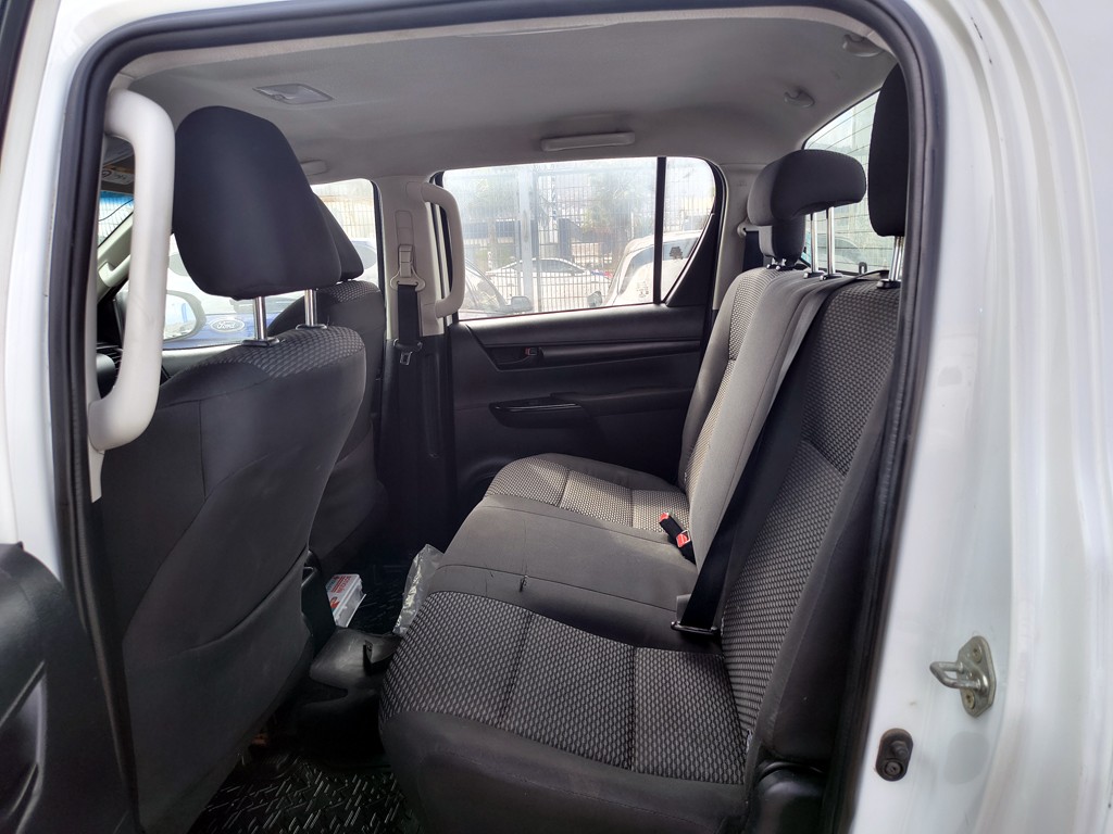 Toyota Hilux 2.4 Diesel 4x2 T/m año 2021