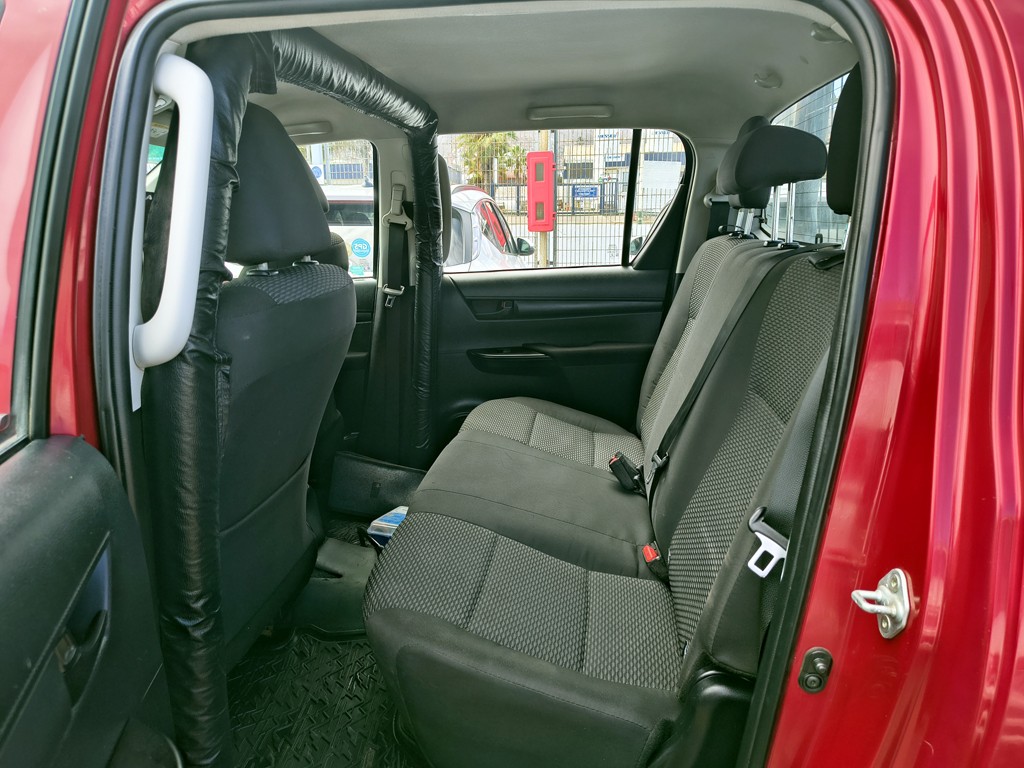 Toyota Hilux 2.4 Diesel 4x2 T/m año 2022