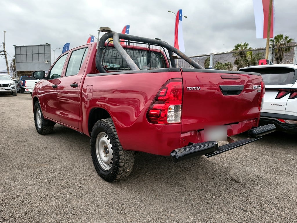 Toyota Hilux Tss 2.4 Diesel 4x4 T/m año 2023