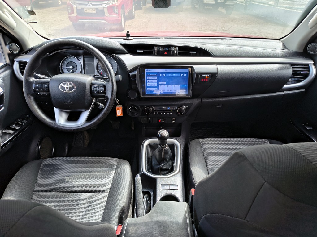 Toyota Hilux 2.8 Sr Diesel 4x4 T/m año 2023