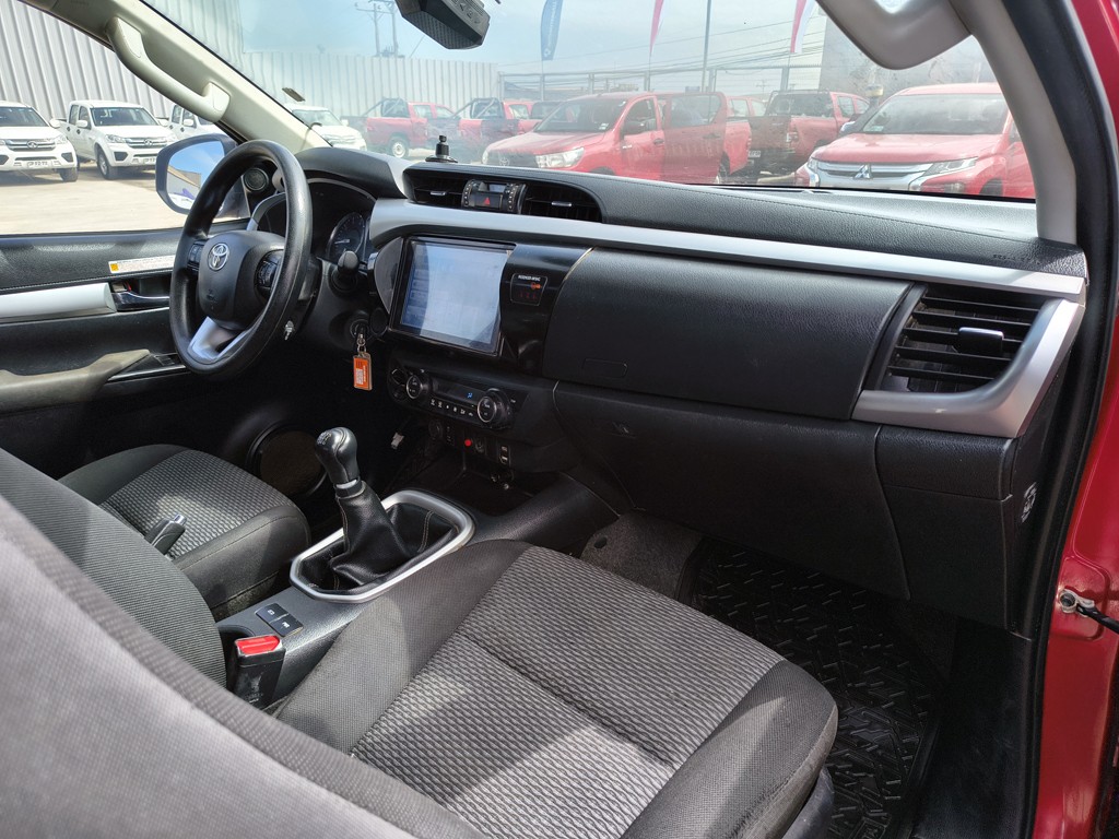 Toyota Hilux 2.8 Sr Diesel 4x4 T/m año 2023