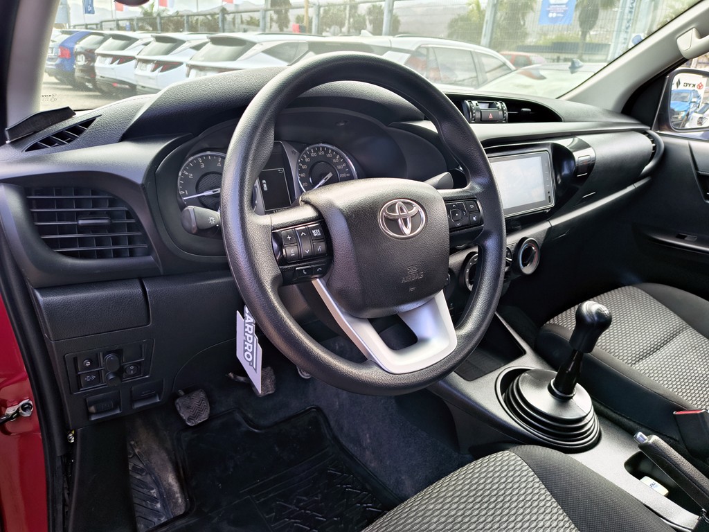 Toyota Hilux 2.4 Diesel 4x2 T/m año 2023