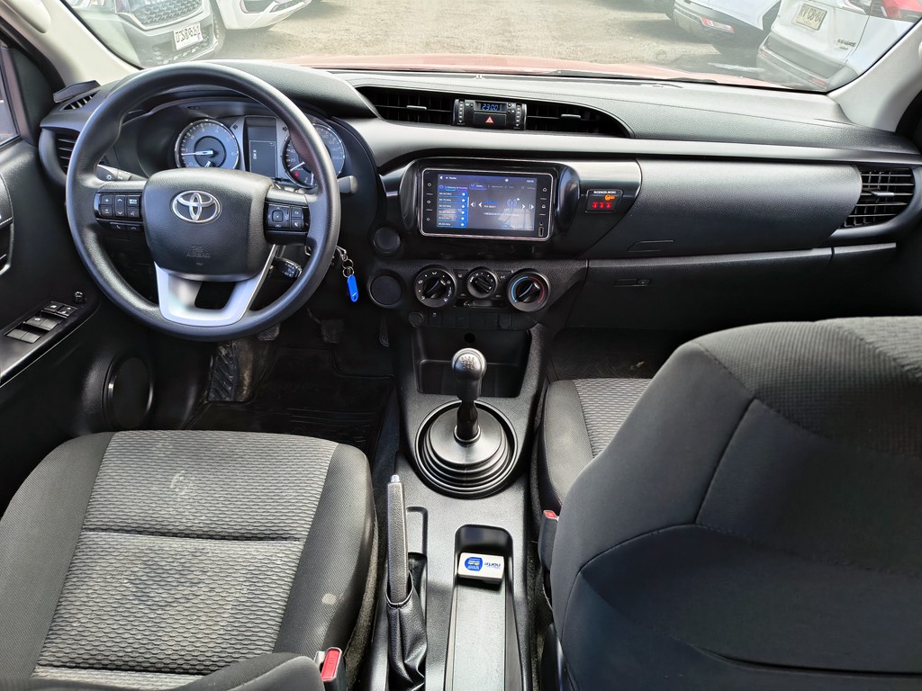 Toyota Hilux 2.4 Diesel 4x2 T/m año 2023