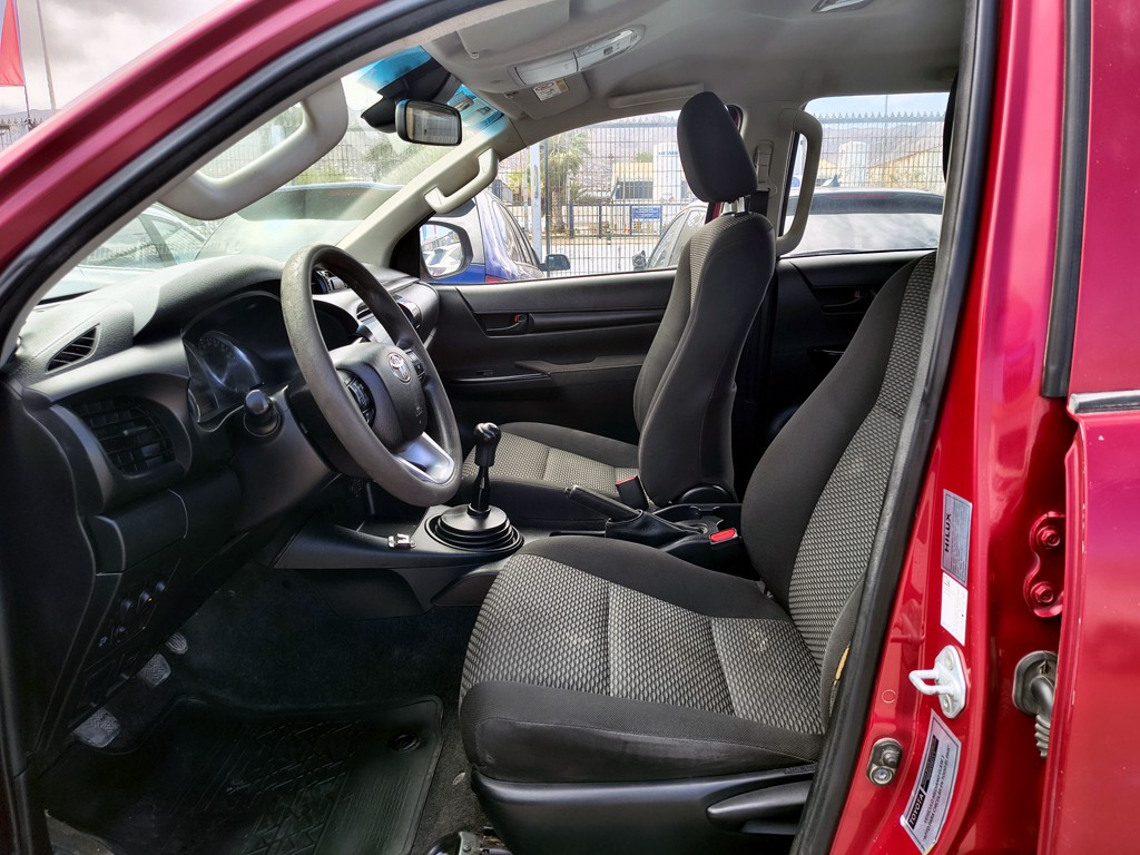 Toyota Hilux Tss 2.4 Diesel 4x4 T/m año 2023
