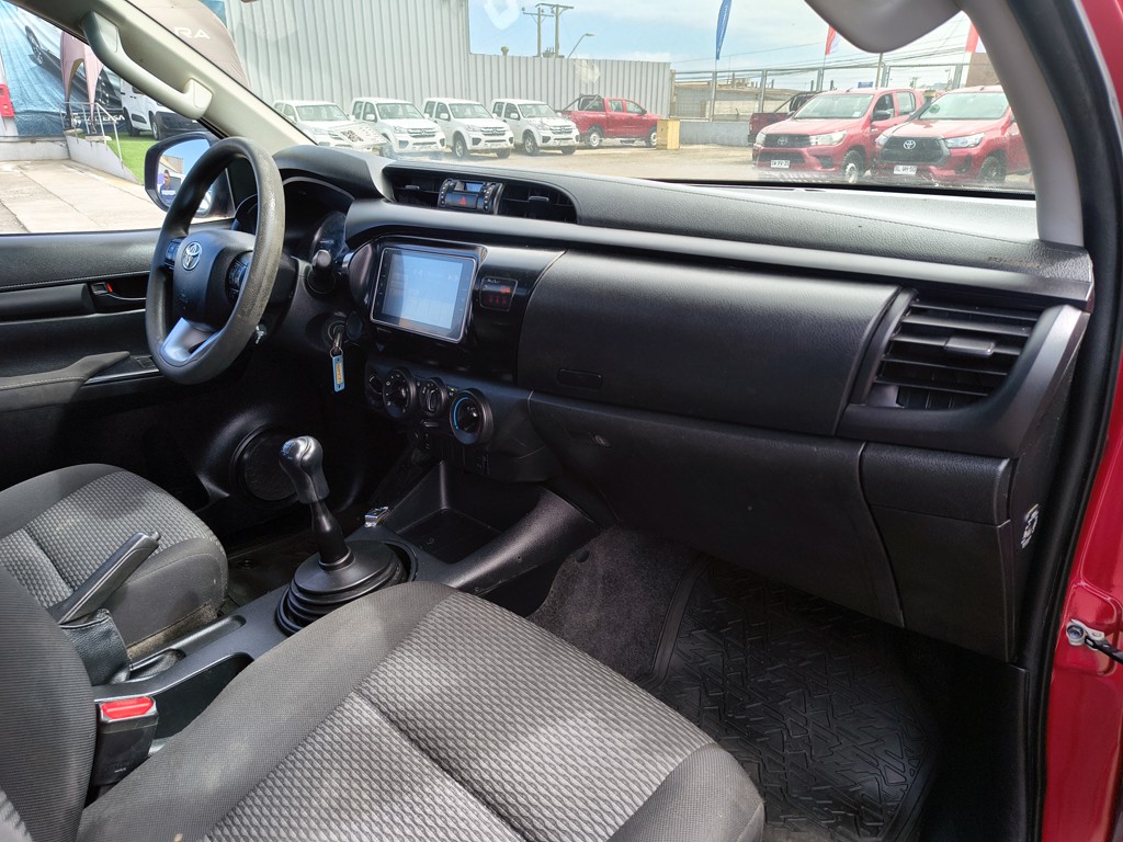 Toyota Hilux Tss 2.4 Diesel 4x4 T/m año 2023
