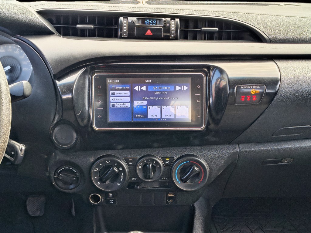 Toyota Hilux Tss 2.4 Diesel 4x4 T/m año 2023