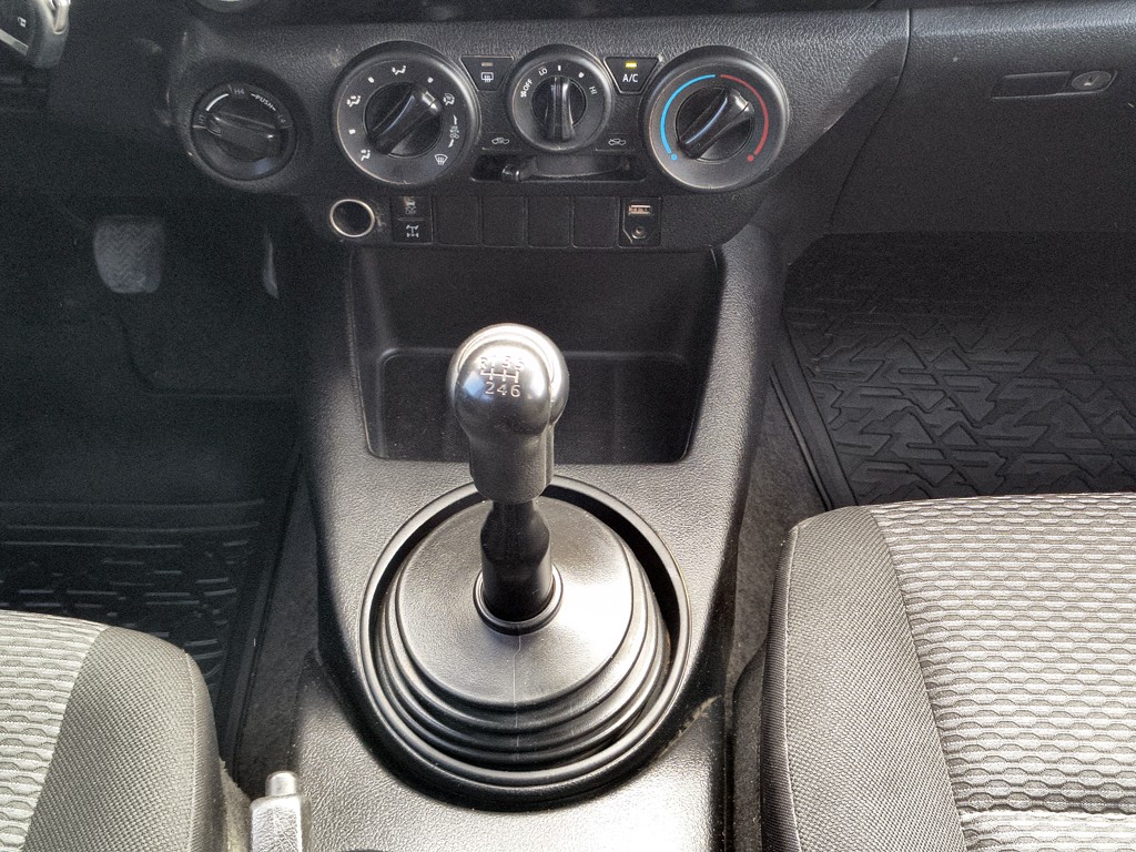 Toyota Hilux Tss 2.4 Diesel 4x4 T/m año 2023