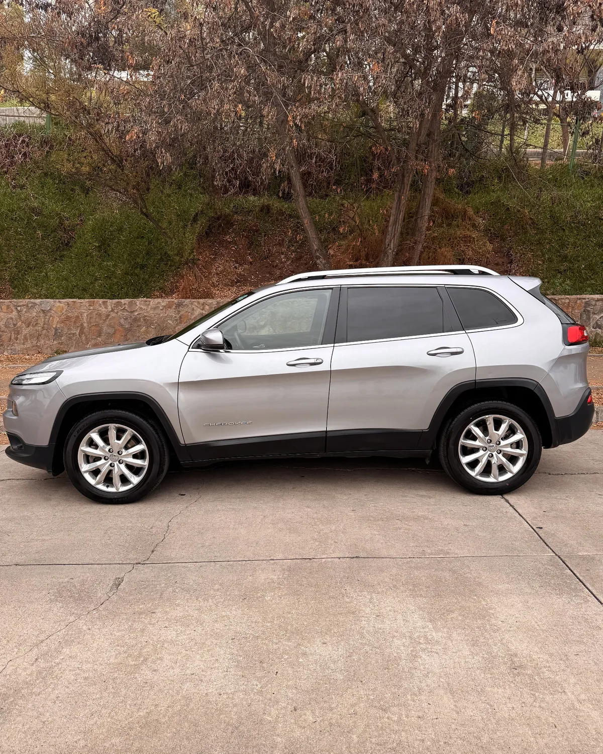 JEEP CHEROKEE 2.4 Limited At 4x4 año 2017
