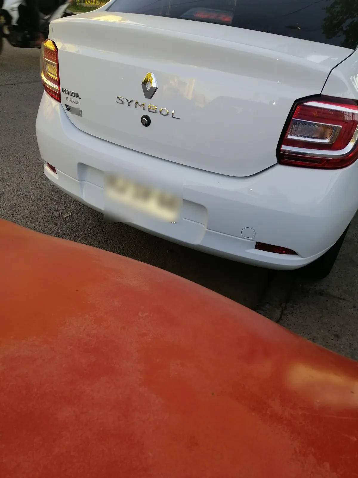 RENAULT SYMBOL 1.6 Zen Mt año 2022