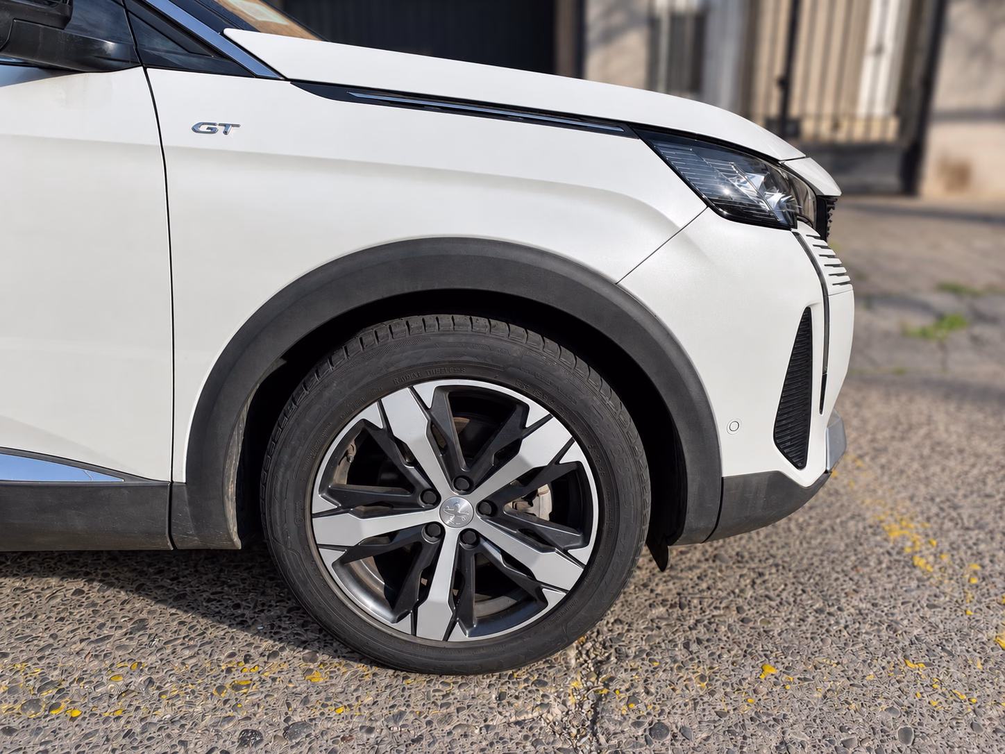 Peugeot 5008 Gt Bluehdi 4x2 año 2023
