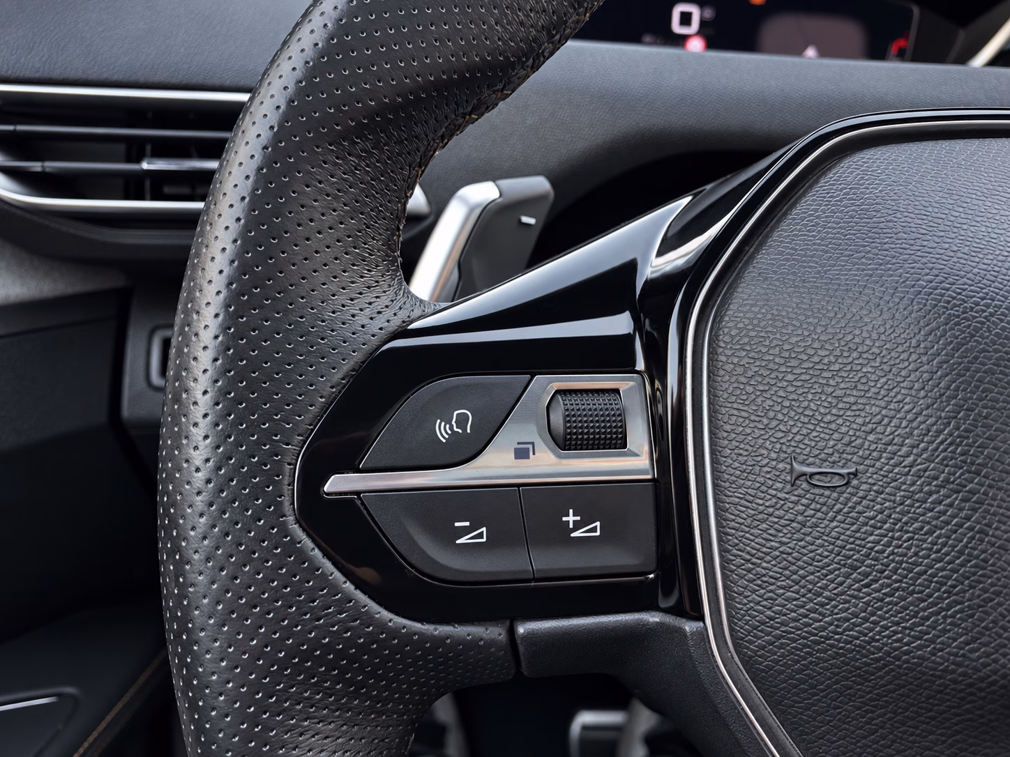 Peugeot 5008 Gt Bluehdi 4x2 año 2023