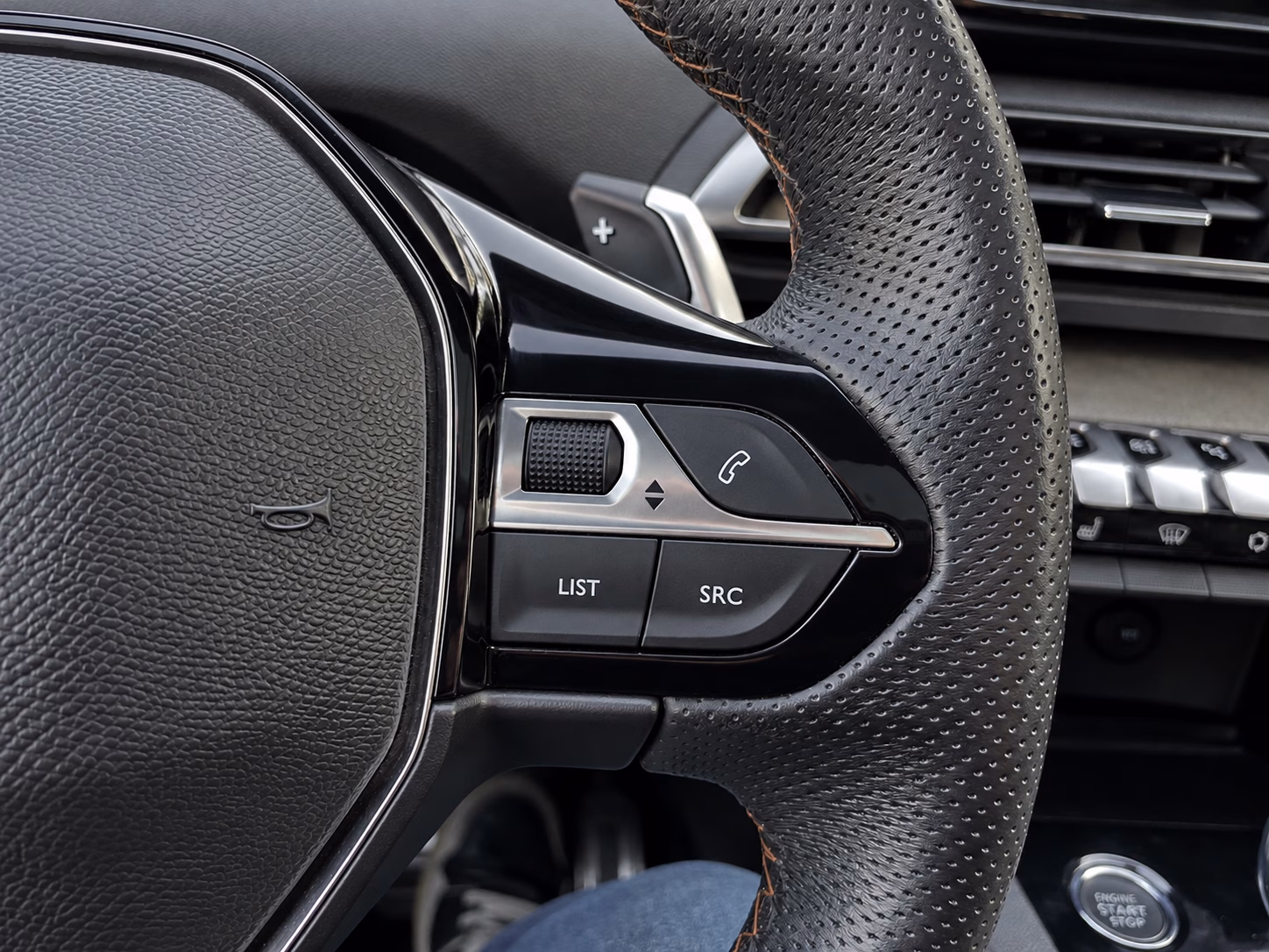 Peugeot 5008 Gt Bluehdi 4x2 año 2023