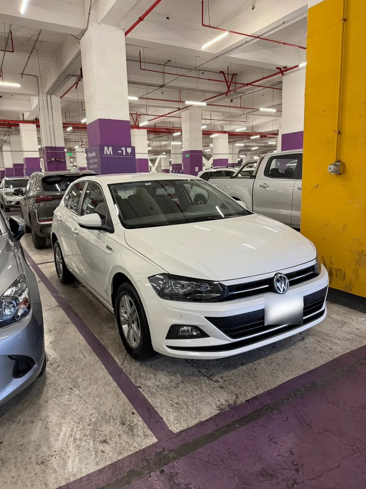 VOLKSWAGEN POLO 1.6 Comfortline Mt año 2022