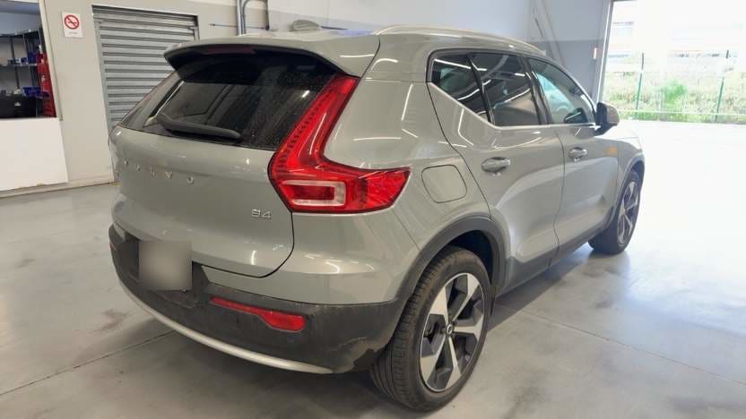 Volvo Xc40 2.0 B4 Ultimate Hibrido Fwd At 5p año 2024