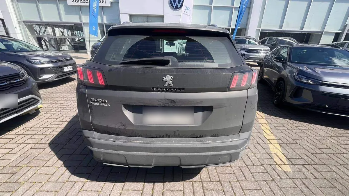 Peugeot 3008 1.5 Allure Pack Bluehdi 4x2 130 Eat8 5p año 2022