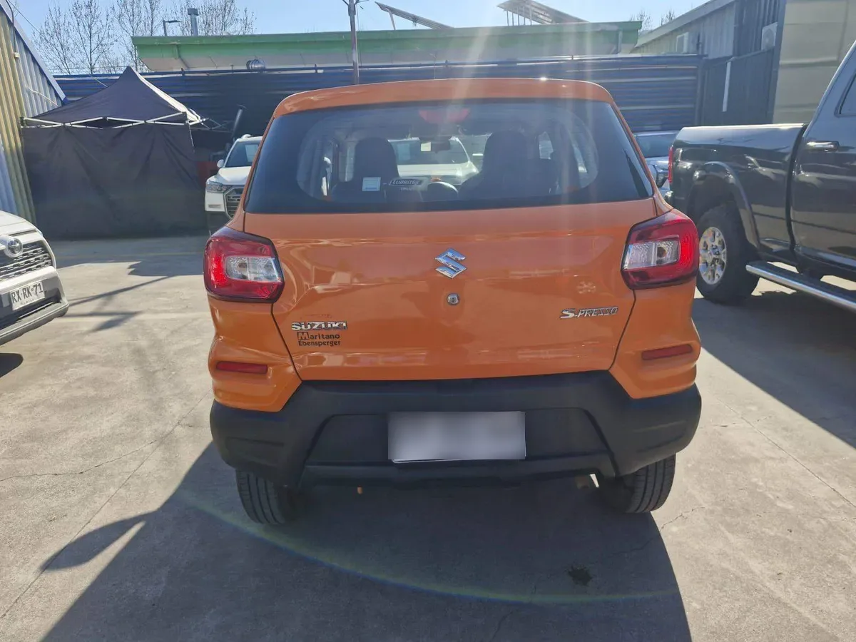 Suzuki Spresso 1.0 Glx 4x2 Mt 5p año 2022