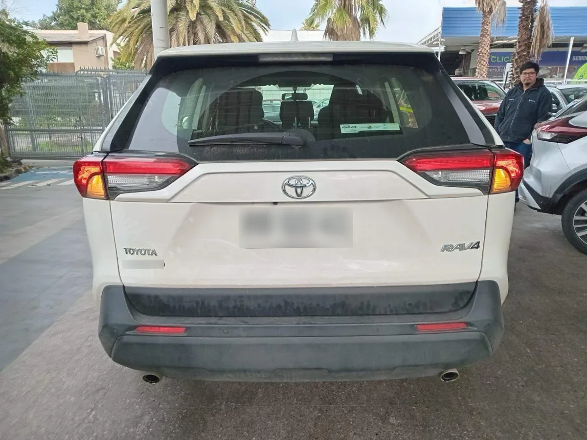 Toyota Rav 4 2.0 Le 4x2 Cvt At 5p año 2021