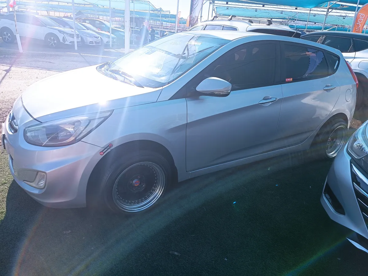 HYUNDAI ACCENT 1.4 Rb Sdn Gl 2ab Acl Mt año 2017