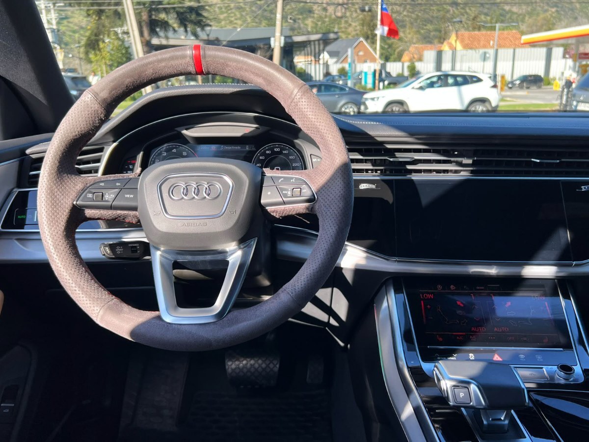 Audi Q8 55 Tfsi Quattro año 2025