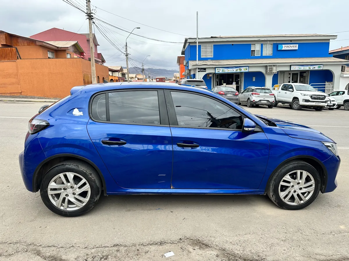 PEUGEOT 208 1.2 Active Pack Puretech 75 Mt año 2023