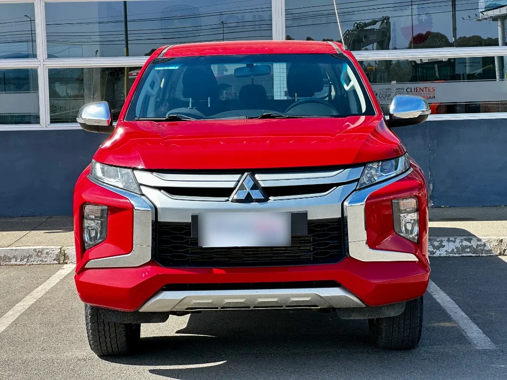 Mitsubishi L200 L200 4x2 Katana D/c 2.4 Td Mt Cr año 2023