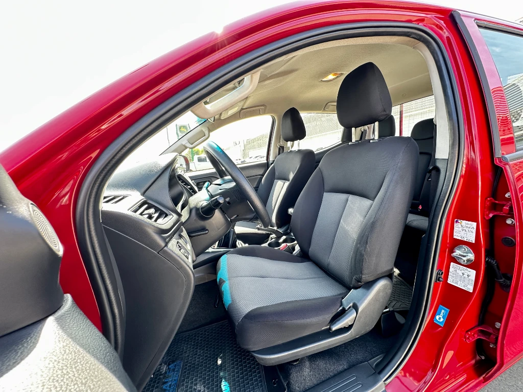 Mitsubishi L200 L200 4x2 Katana D/c 2.4 Td Mt Cr año 2023