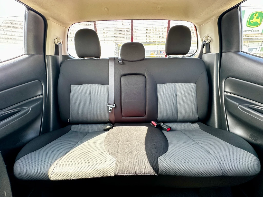 Mitsubishi L200 L200 4x2 Katana D/c 2.4 Td Mt Cr año 2023