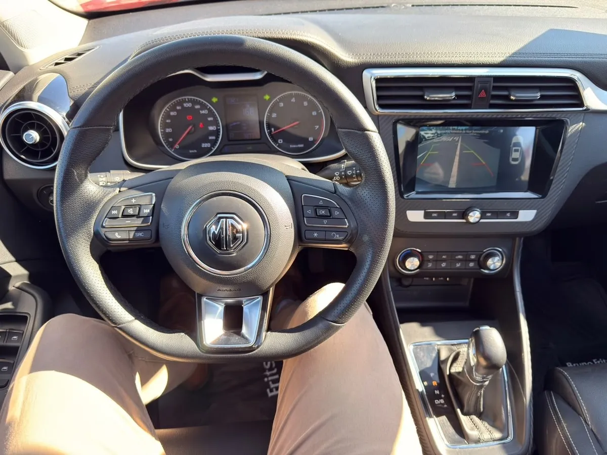 MG ZS 1.5 Com At año 2023