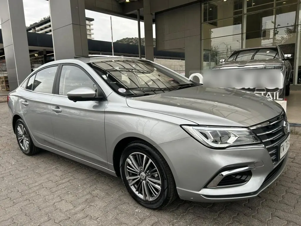 MG 5 1.5 Dlx Mt año 2025