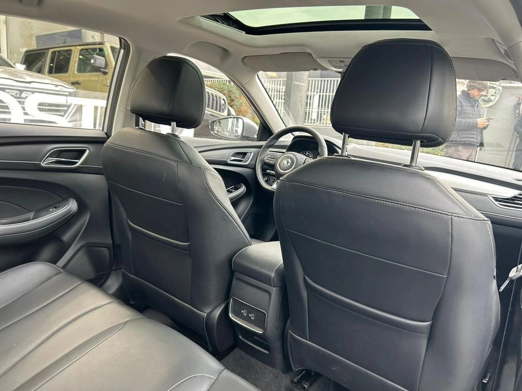 MG 5 1.5 Dlx Mt año 2025