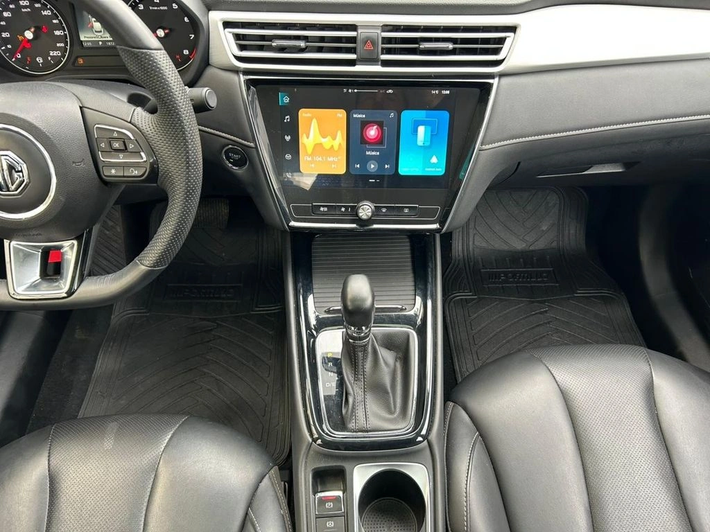 MG 5 1.5 Dlx Mt año 2025