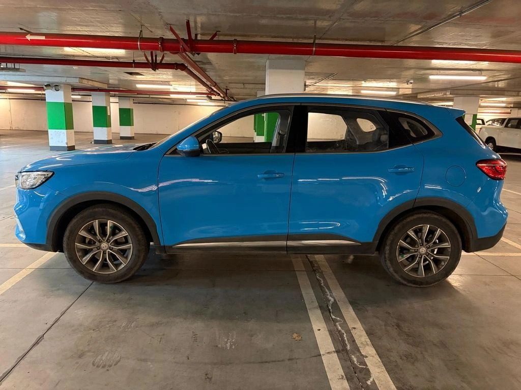 MG Hs 1.5t Comfort 2wd Mt 5p año 2023