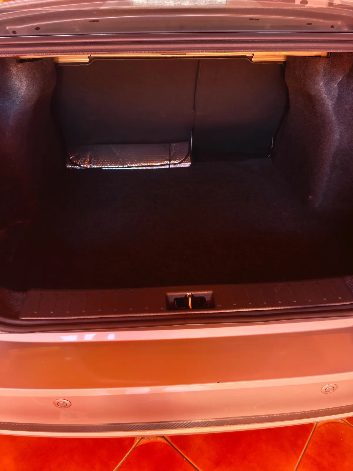 NISSAN VERSA 1.6 Advance Mt año 2023
