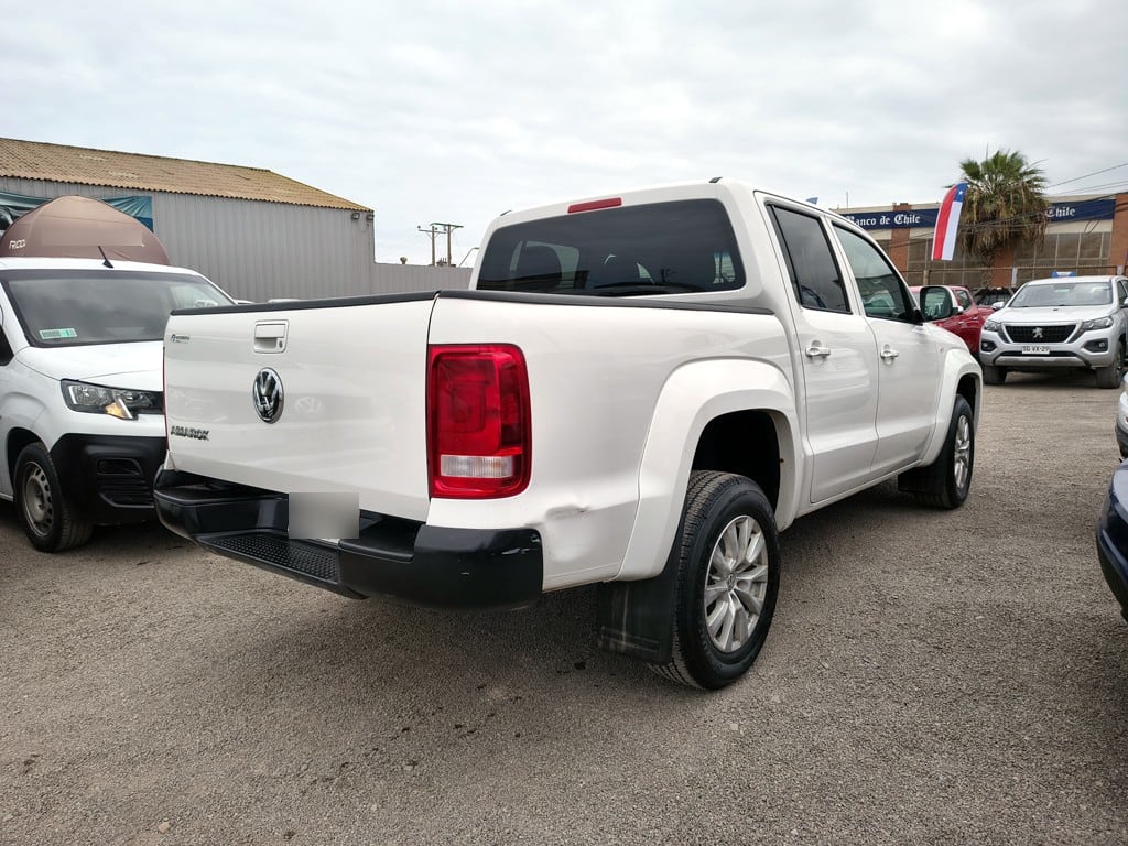 Volkswagen Amarok 2.0 Diesel 4x2 T/m Trendline año 2023