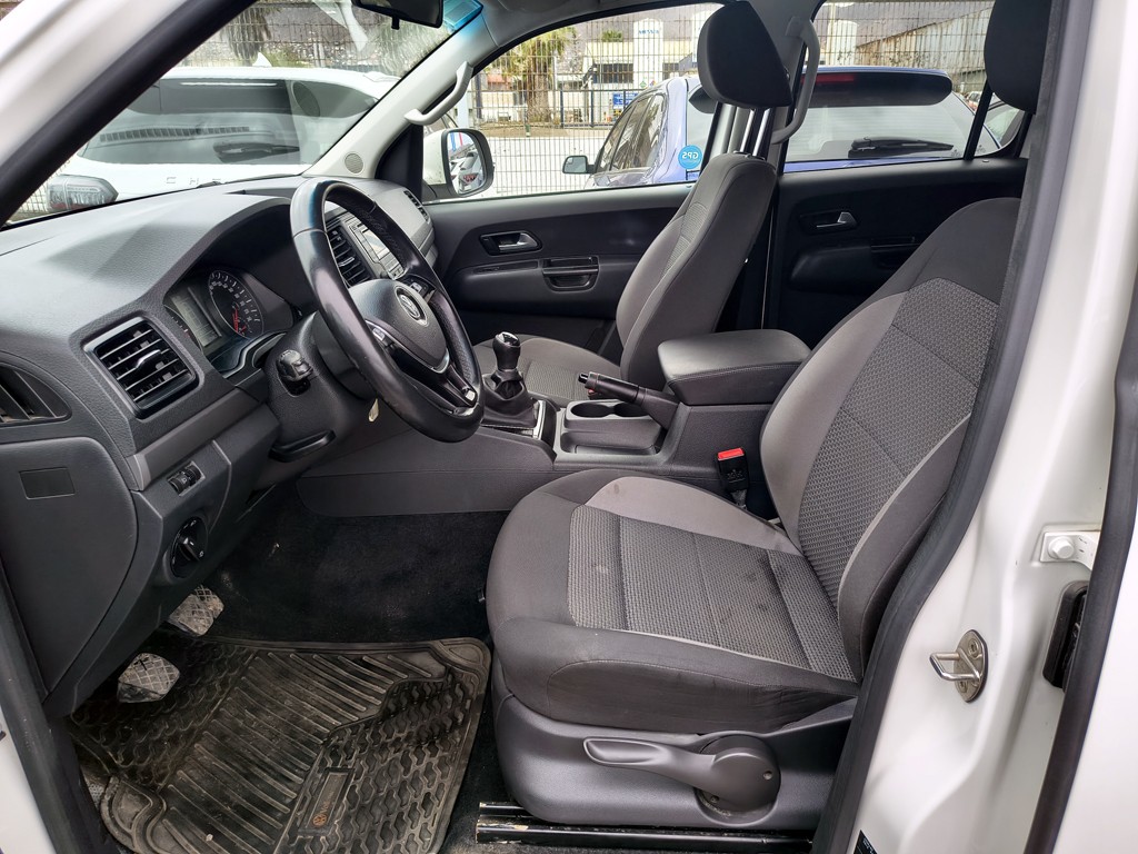 Volkswagen Amarok 2.0 Diesel 4x2 T/m Trendline año 2023