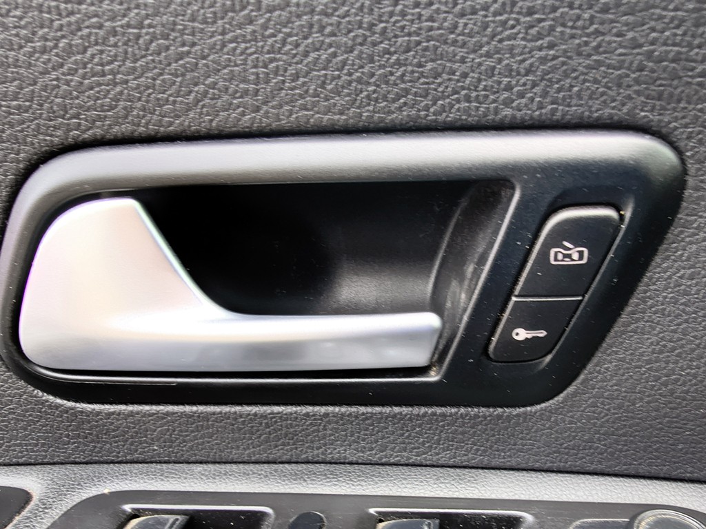 Volkswagen Amarok 2.0 Diesel 4x2 T/m Trendline año 2023
