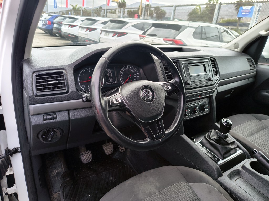 Volkswagen Amarok 2.0 Diesel 4x2 T/m Trendline año 2023