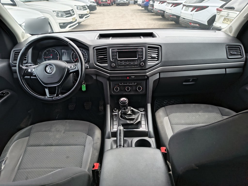 Volkswagen Amarok 2.0 Diesel 4x2 T/m Trendline año 2023