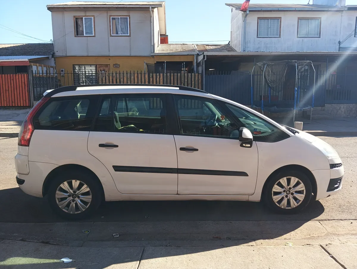 CITROEN C-4 1.6 16v Sx Ll Mt año 2011