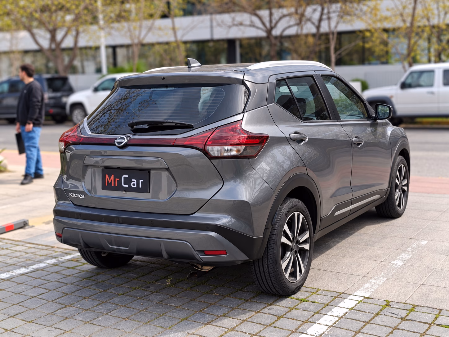 Nissan Kicks Advance año 2024