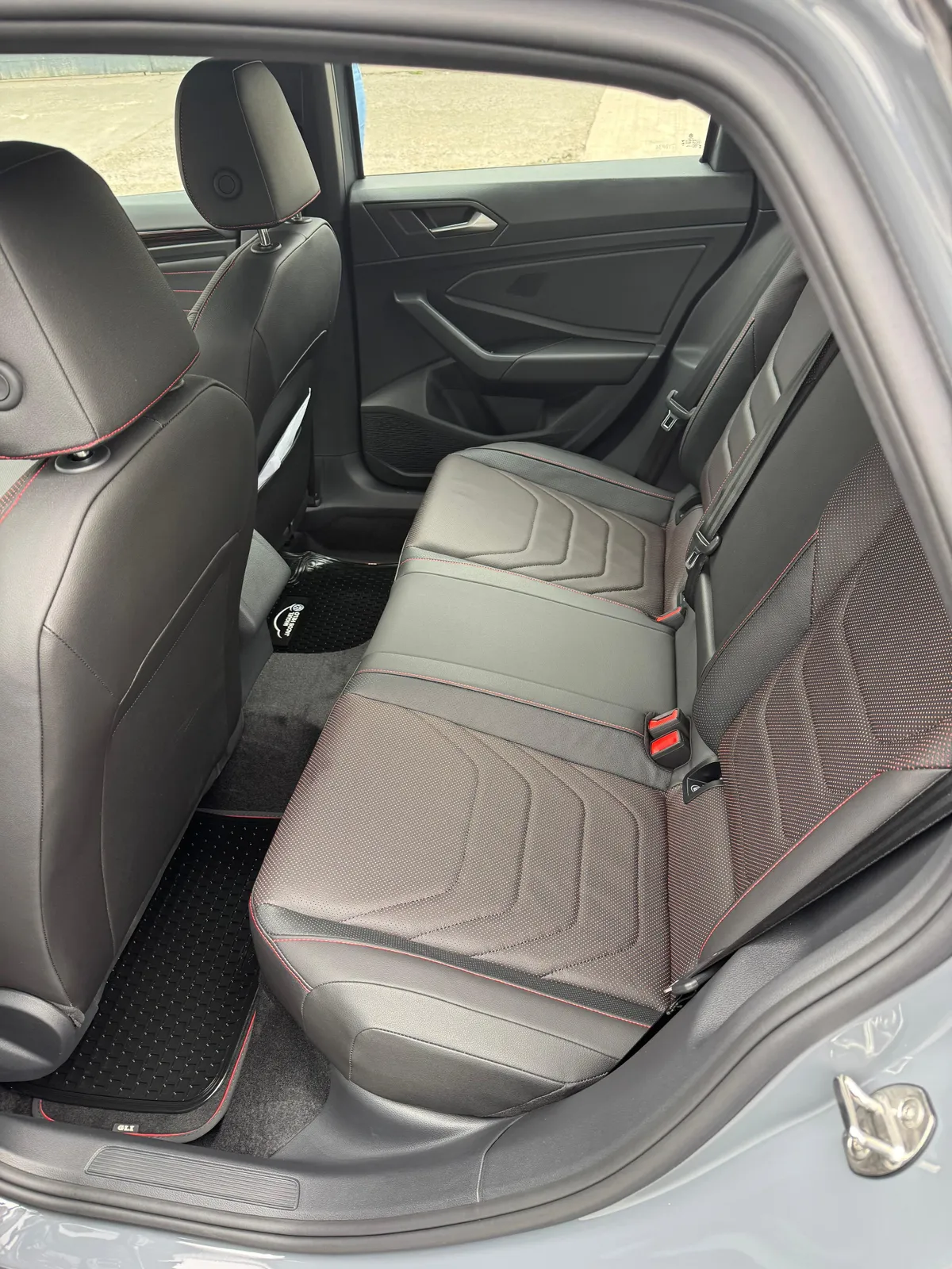 VOLKSWAGEN JETTA 2.0 Gli At año 2025