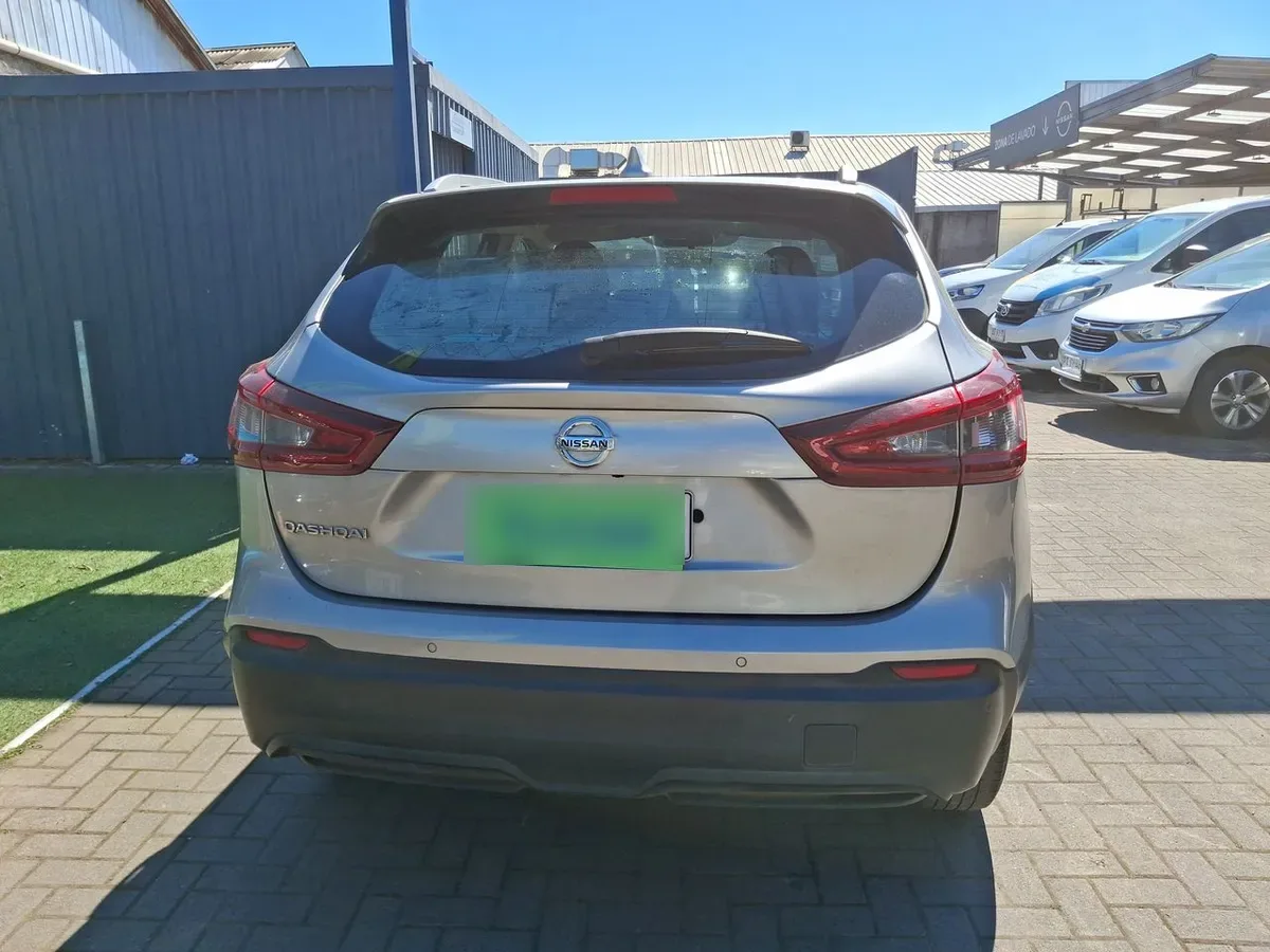 Nissan Qashqai 2.0 Sense Multimedia 4x2 Mt 5p año 2021